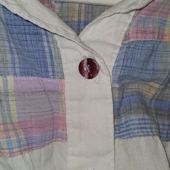 🤩 Tapestry in white and plaid patchwork vintage top🤩 2 for $20 - Picture 7 of 9